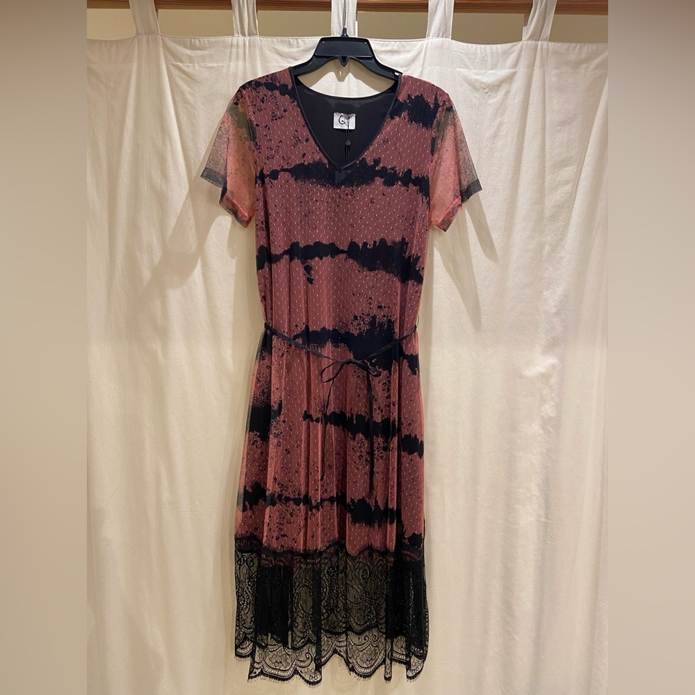 Salmon/Black Lacy Mesh party dress by Que’ out of Denmark